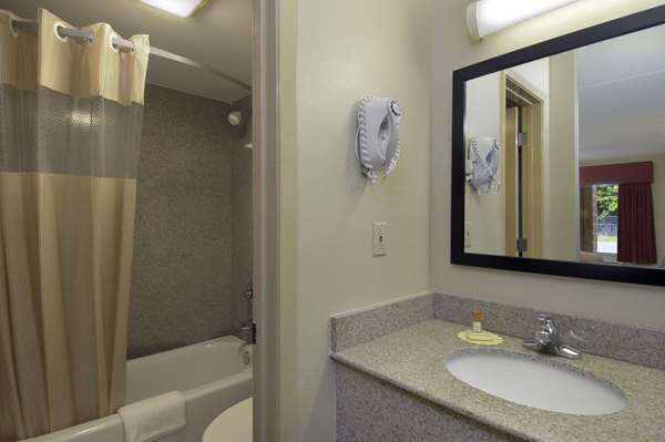  - Days Inn Leeds - I-20, Exit 144