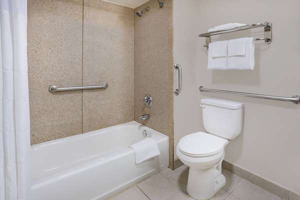  - Days Inn Leeds - I-20, Exit 144