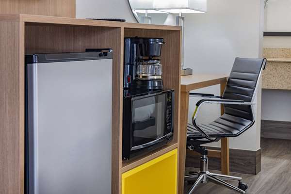  - Days Inn Leeds - I-20, Exit 144