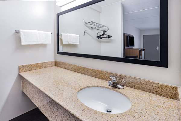  - Days Inn Leeds - I-20, Exit 144