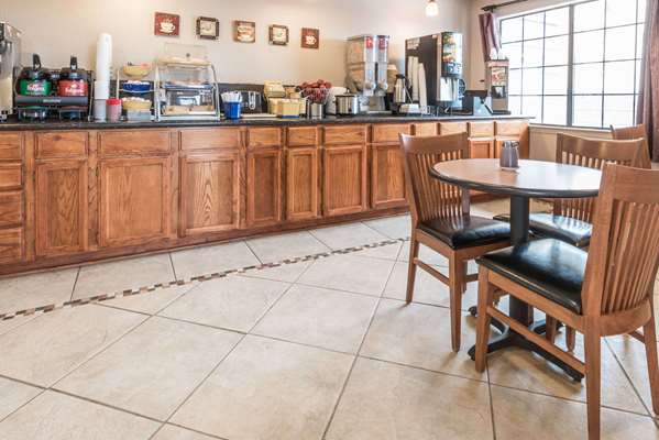  - Days Inn Waco - I-35, Exit 338B