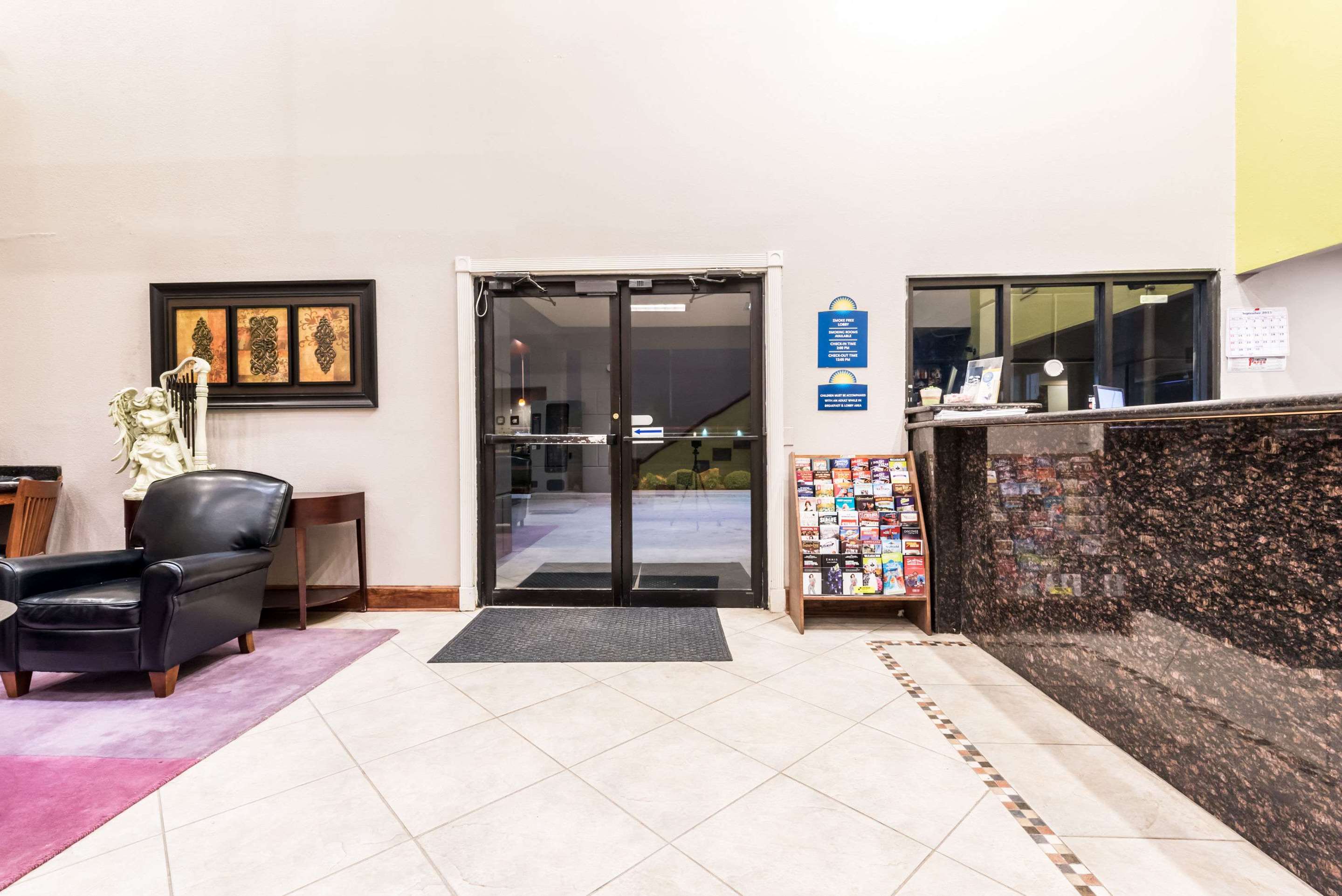 Front Desk | Days Inn by Wyndham Waco