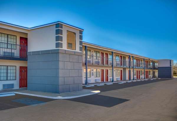 Exterior view - Days Inn Waco - I-35, Exit 338B