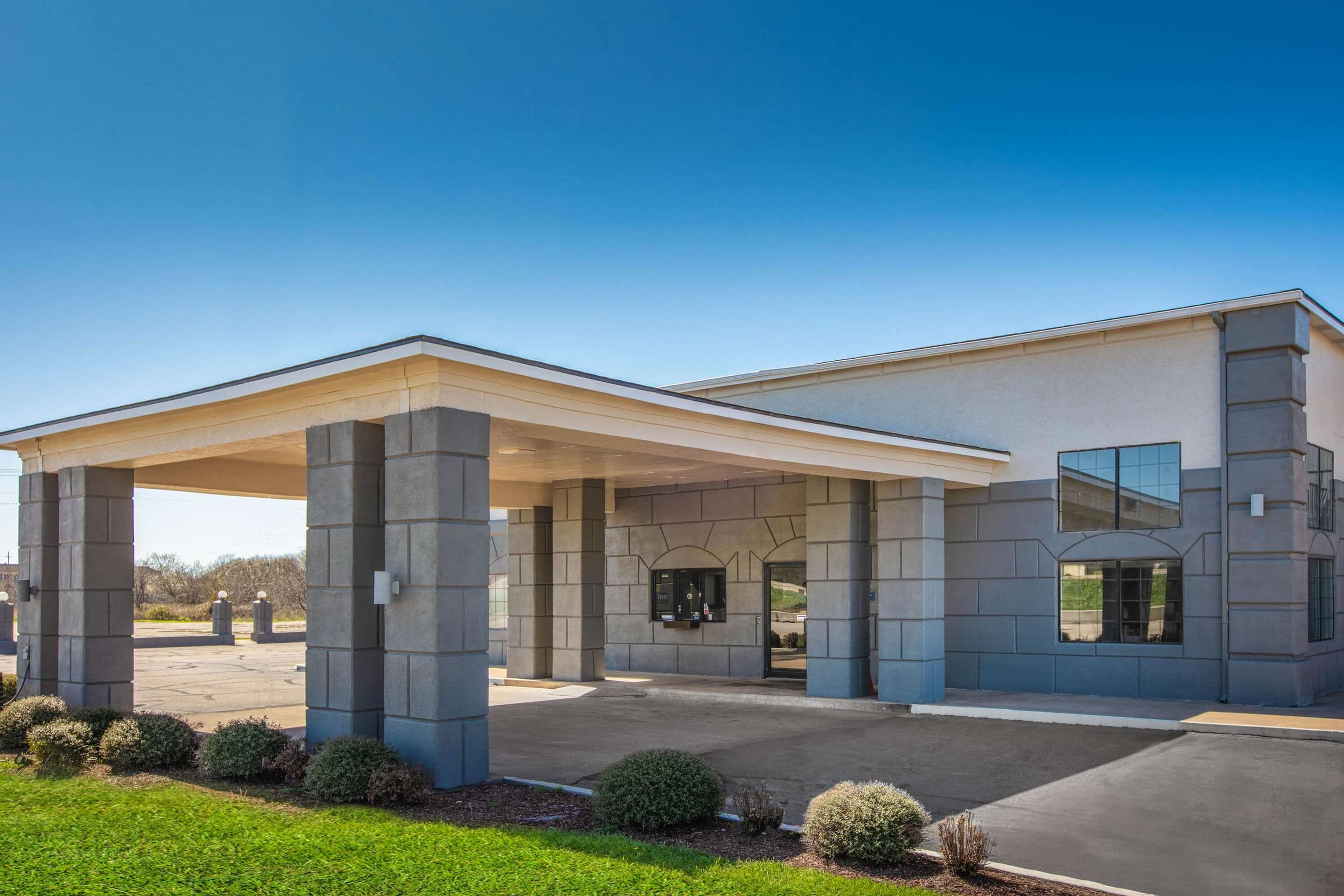 Exterior | Days Inn by Wyndham Waco