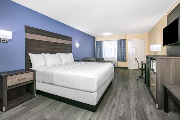  - Days Inn Waco - I-35, Exit 338B