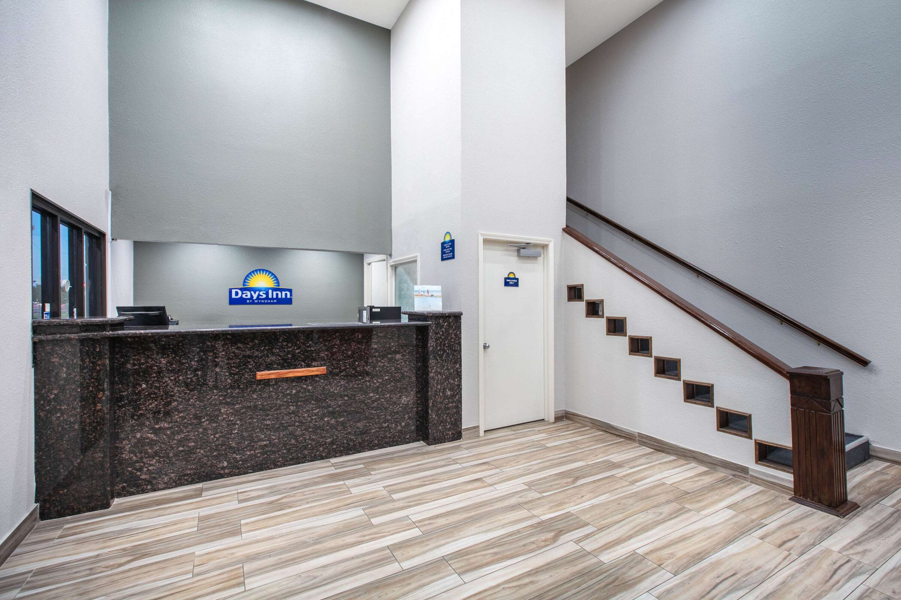 Reception | Days Inn by Wyndham Waco