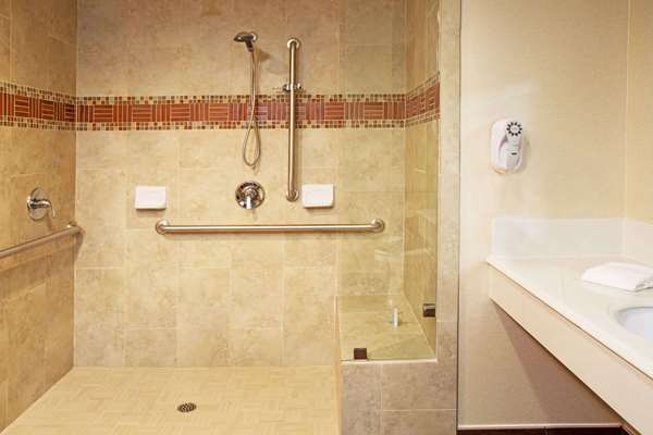  - Travelodge Sunset Beach