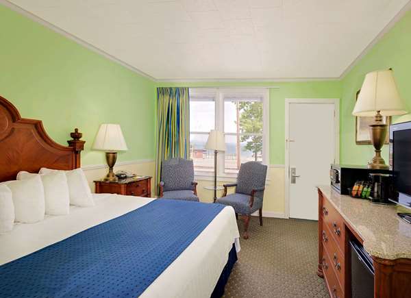  - Days Inn Bar Harbor