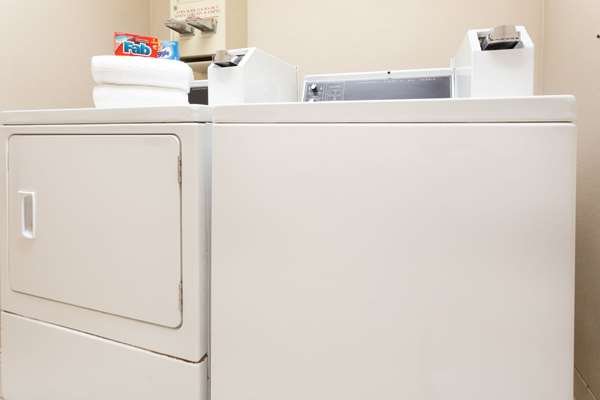  - Days Inn Lathrop - I-5, Exit 463