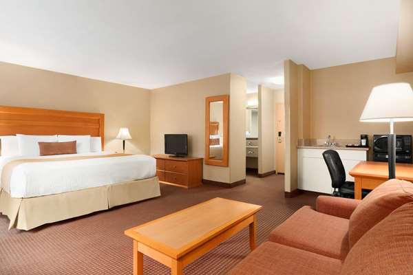  - Days Inn Edmonton