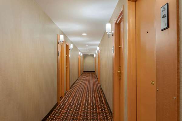  - Days Inn Edmonton