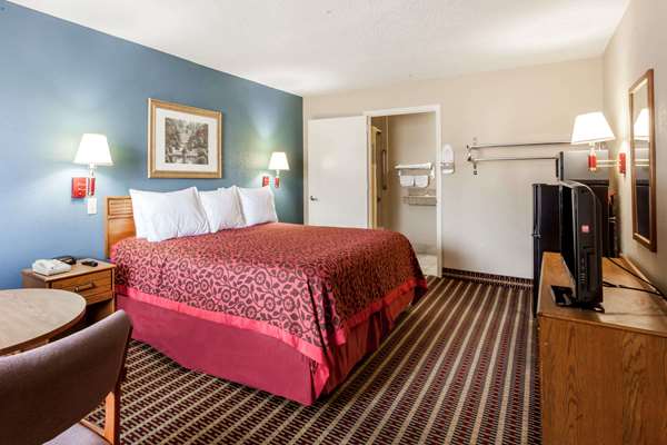  - Days Inn Opryland North Nashville - I-65, Exit 90