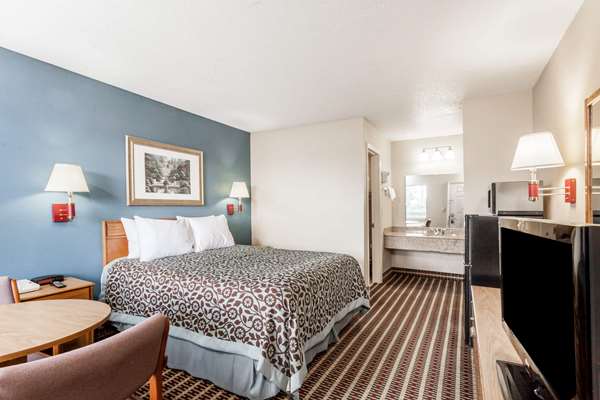  - Days Inn Opryland North Nashville - I-65, Exit 90