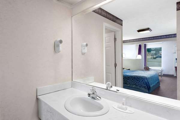  - Days Inn Morristown