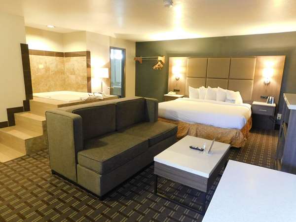  - Days Inn & Suites Downtown Gatlinburg Parkway