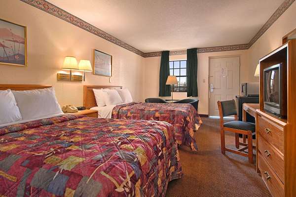  - Days Inn Brownsville - I-40, Exit 56