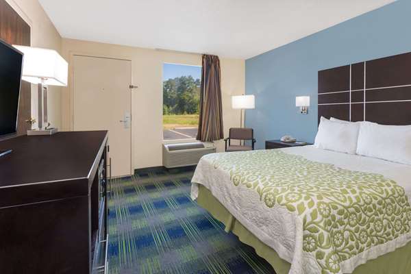  - Days Inn Newberry - I-26, Exit 74
