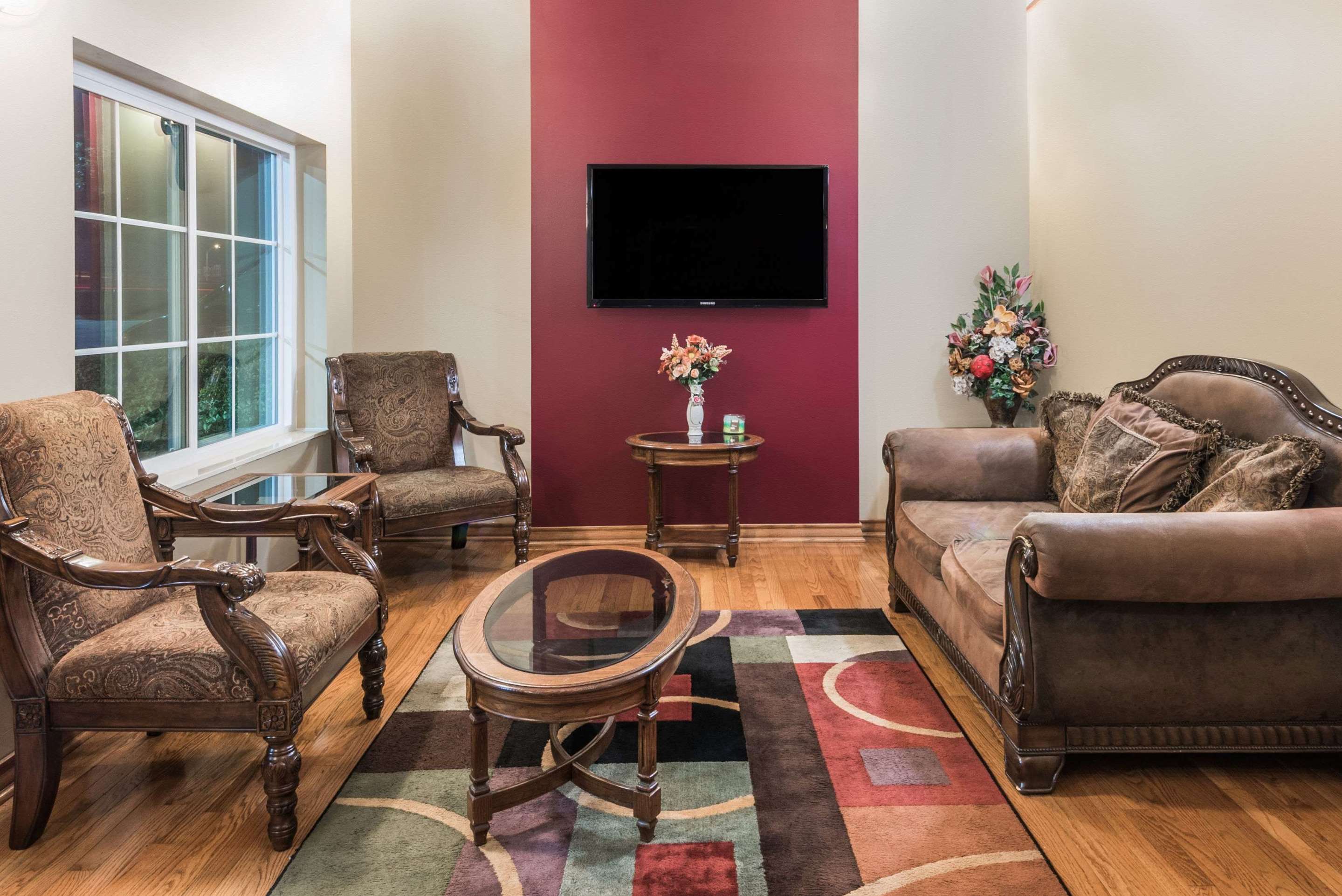 Lobby | Super 8 by Wyndham Fort Worth North