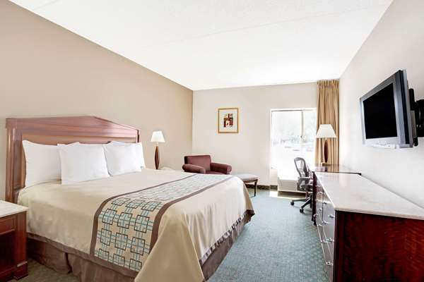  - Days Inn Oyster Point Newport News