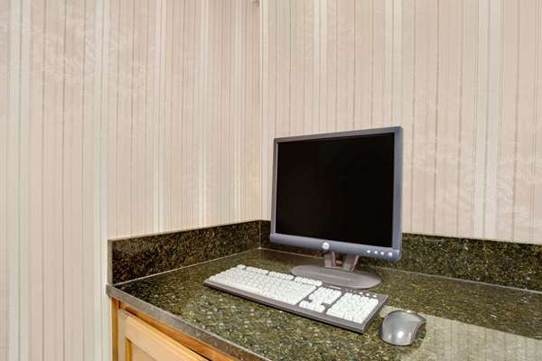 Conference Area - Days Inn Oyster Point Newport News