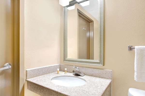  - Days Inn Oyster Point Newport News