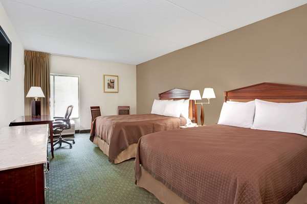  - Days Inn Oyster Point Newport News