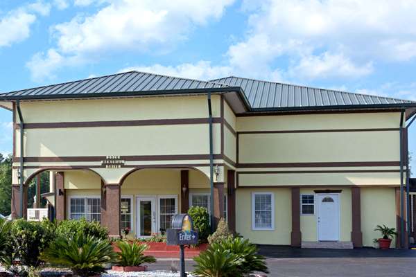 Exterior view - Days Inn Waycross