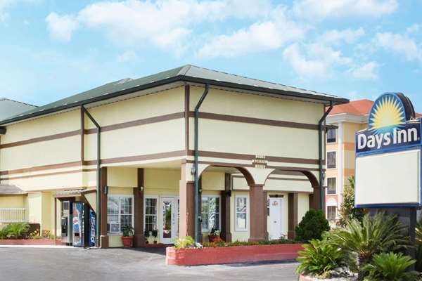 Exterior view - Days Inn Waycross