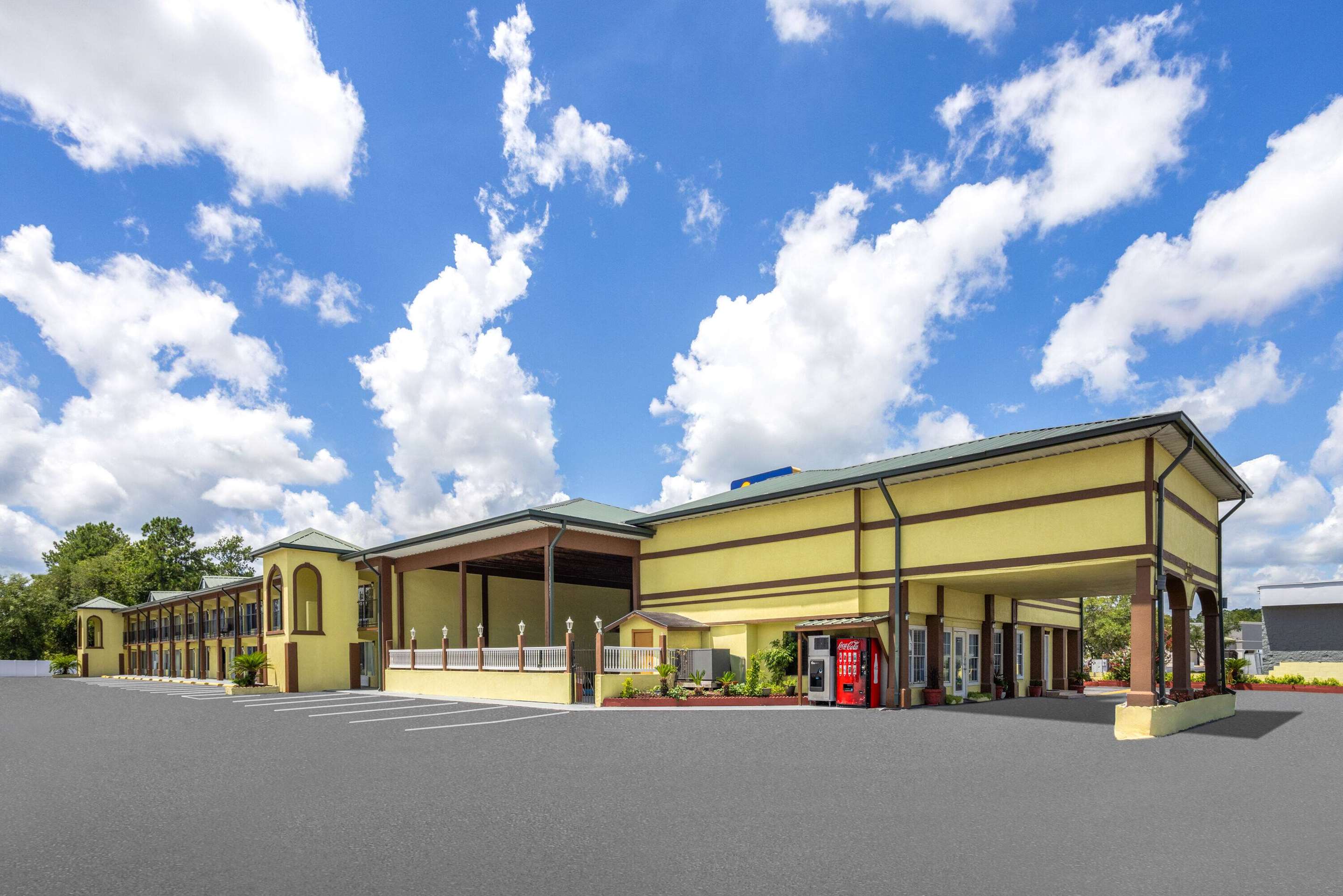 Exterior | Days Inn by Wyndham Waycross
