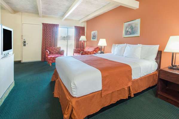  - Days Inn Hazelwood - I-270, Exit 26B
