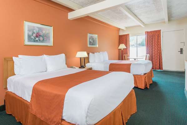  - Days Inn Hazelwood - I-270, Exit 26B
