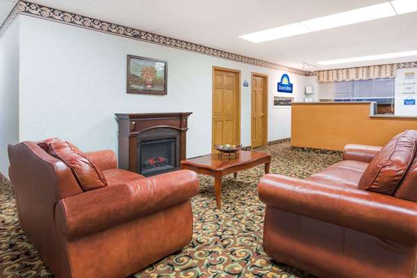  - Days Inn White Hills Road Staunton - I-64 & I-81, Exit 217
