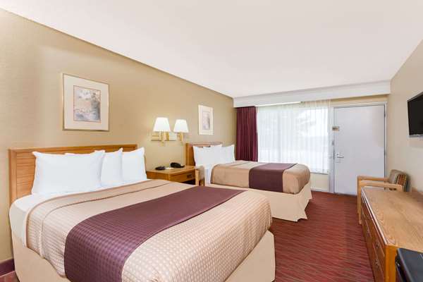 - Days Inn White Hills Road Staunton - I-64 & I-81, Exit 217