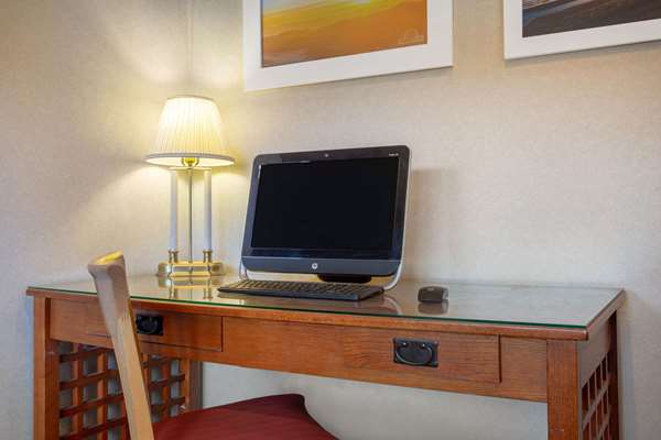 Conference Area - Days Inn North Lee Highway Lexington - I-64 & I-81, Exit 195