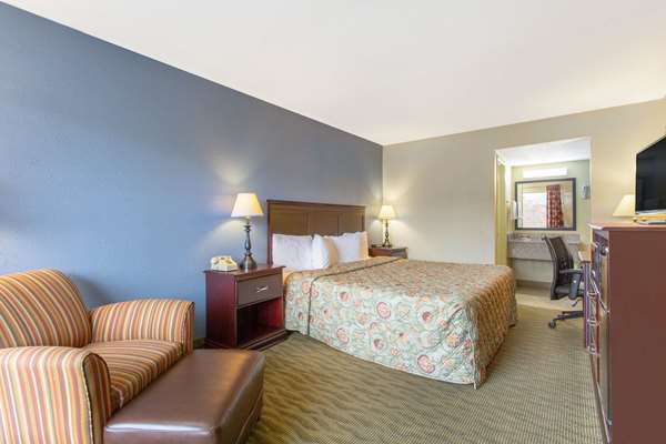  - Days Inn North Lee Highway Lexington - I-64 & I-81, Exit 195