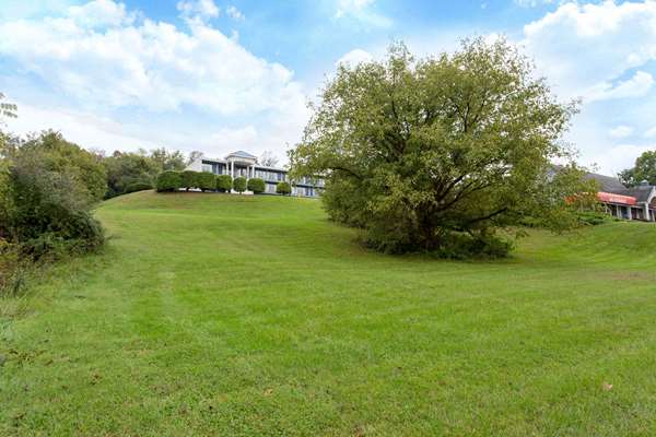  - Days Inn North Lee Highway Lexington - I-64 & I-81, Exit 195