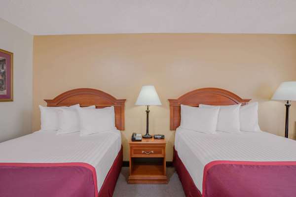  - Days Inn West Candler - I-40, Exit 37