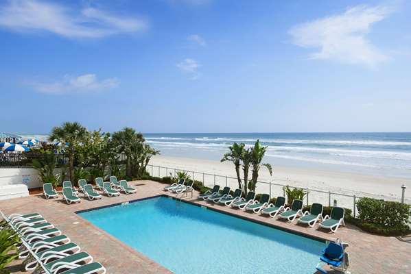Pool - Days Inn Oceanfront Daytona Beach Shores