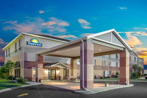 Exterior view - Days Inn Windsor - I-39, I-90 & I-94, Exit 131