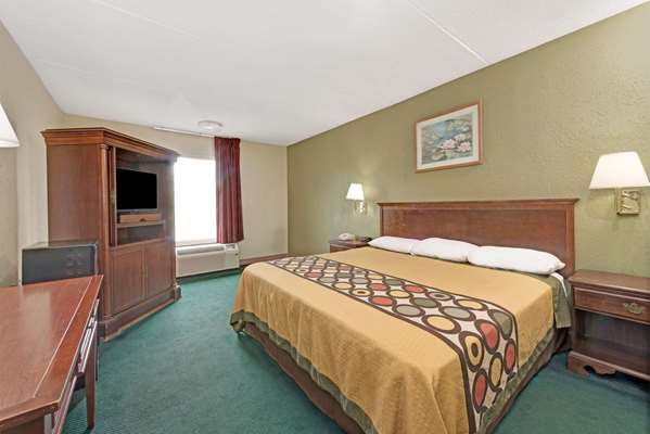  - Super 8 Hotel South Indianapolis - I-74 & I-465, Exit 2