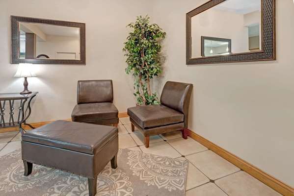  - Super 8 Hotel South Indianapolis - I-74 & I-465, Exit 2