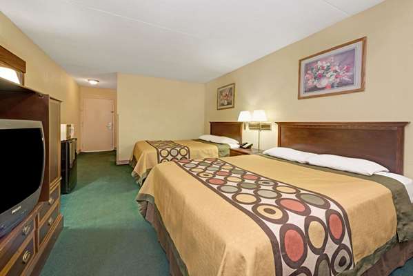  - Super 8 Hotel South Indianapolis - I-74 & I-465, Exit 2