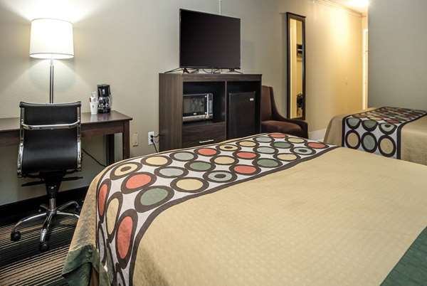  - Super 8 Hotel South Indianapolis - I-74 & I-465, Exit 2