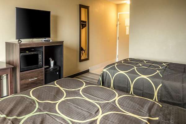  - Super 8 Hotel South Indianapolis - I-74 & I-465, Exit 2