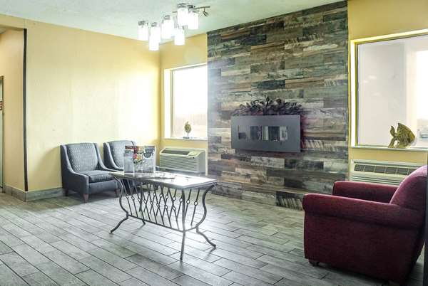  - Super 8 Hotel South Indianapolis - I-74 & I-465, Exit 2