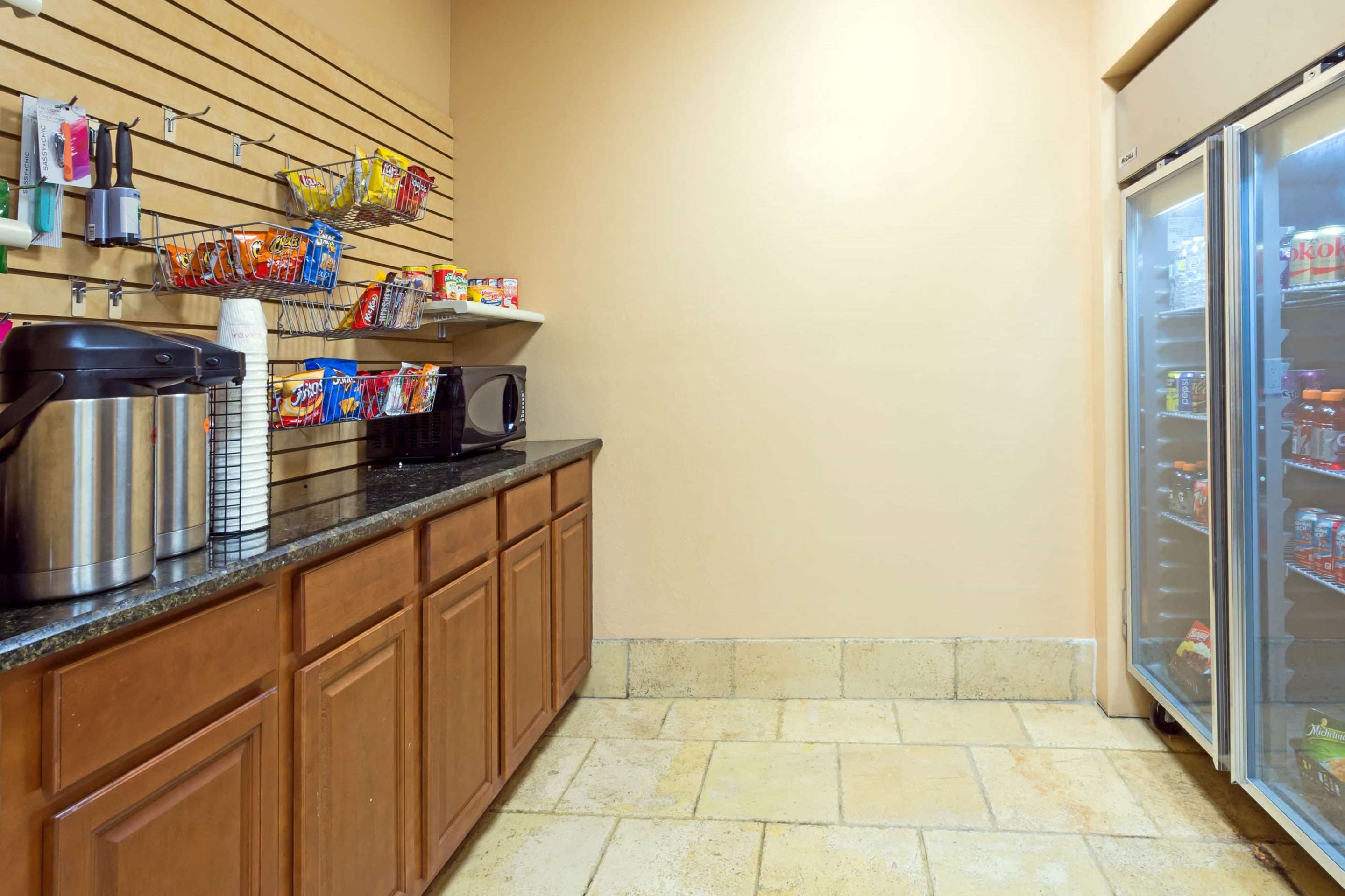 Breakfast Area | Ramada by Wyndham Lake Placid