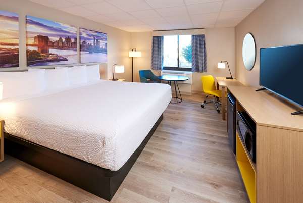  - Days Inn Parsippany