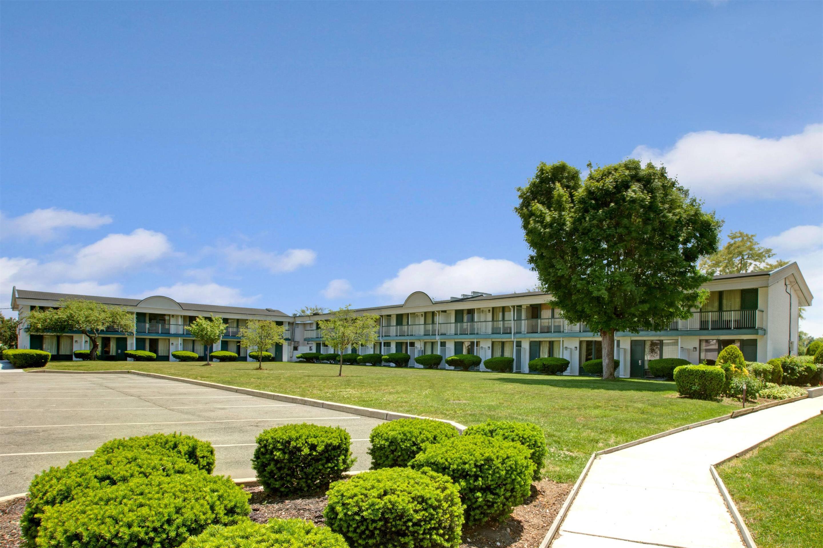 Days Inn Parsippany | Days Inn by Wyndham Parsippany