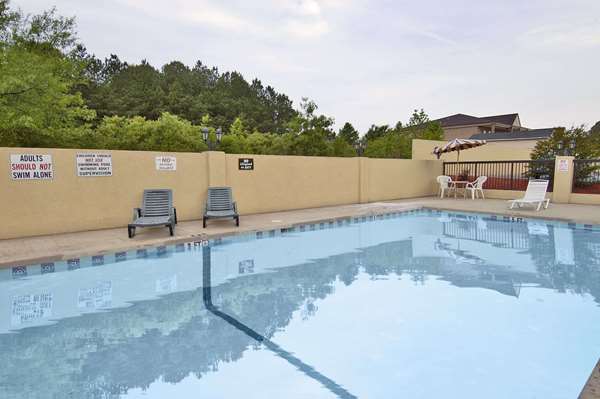 Pool - Days Inn Roanoke Rapids Road Weldon - I-95, Exit 173