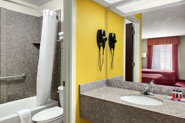  - Days Inn Roanoke Rapids Road Weldon - I-95, Exit 173